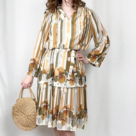 Vintage Dresses & Skirts - Stunning Vintage Mid Century Modern Pleated Striped Dress Oversized Set 50s 60s